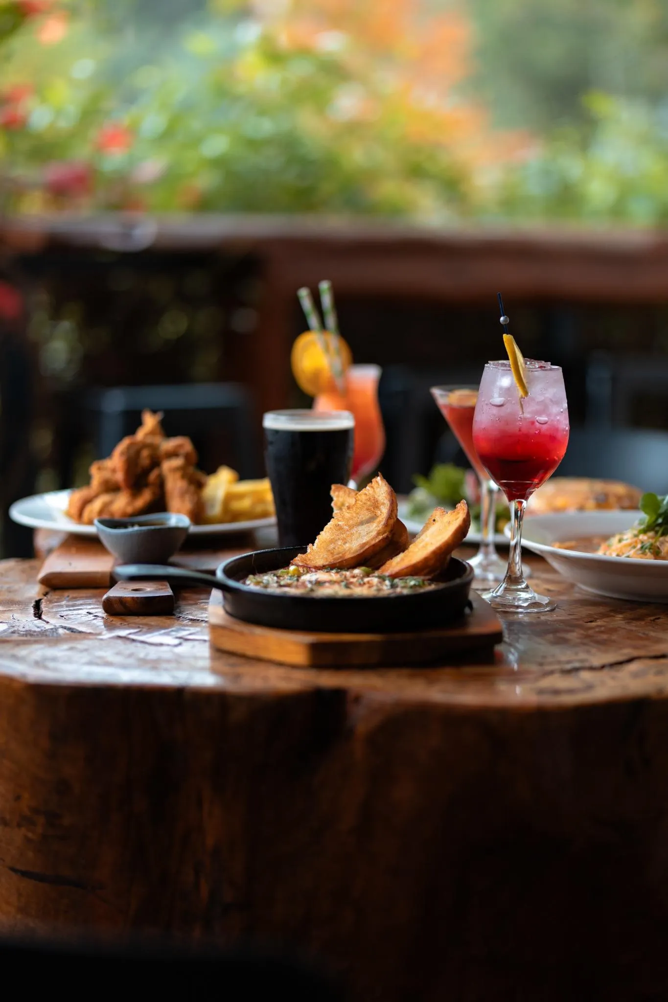 The Duck Inn plate and table setting