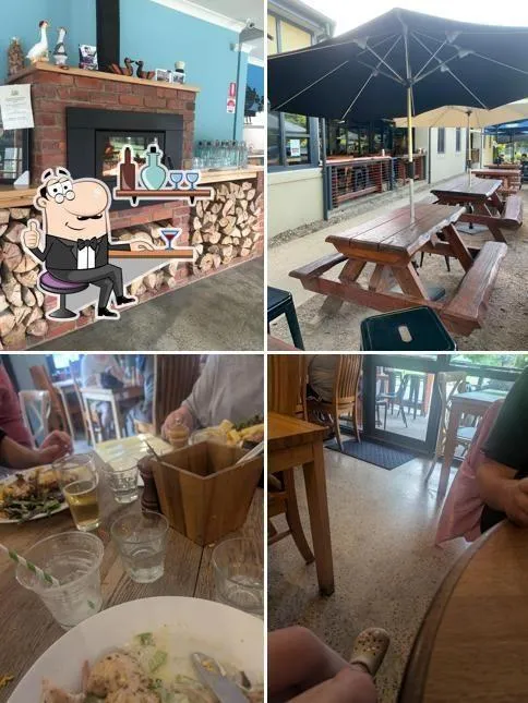 The Duck Inn ambience